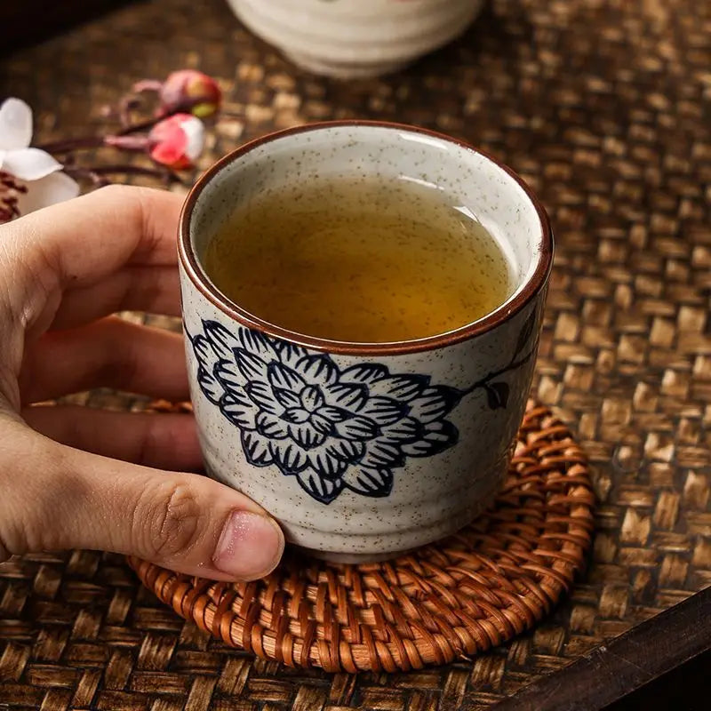 Japanese style Hefeng hand-painted ceramic tea cup